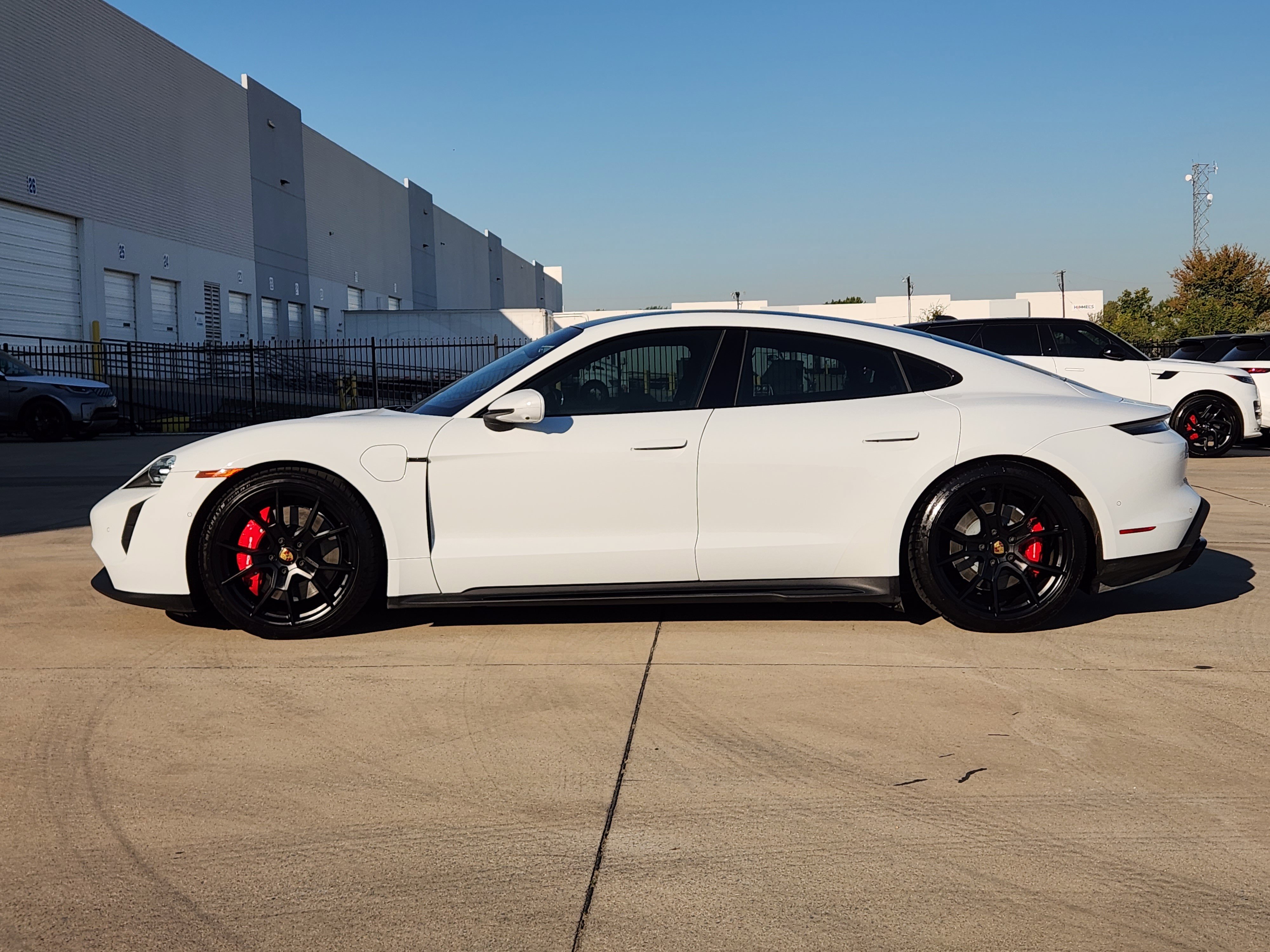 Used 2023 Porsche Taycan GTS image 3