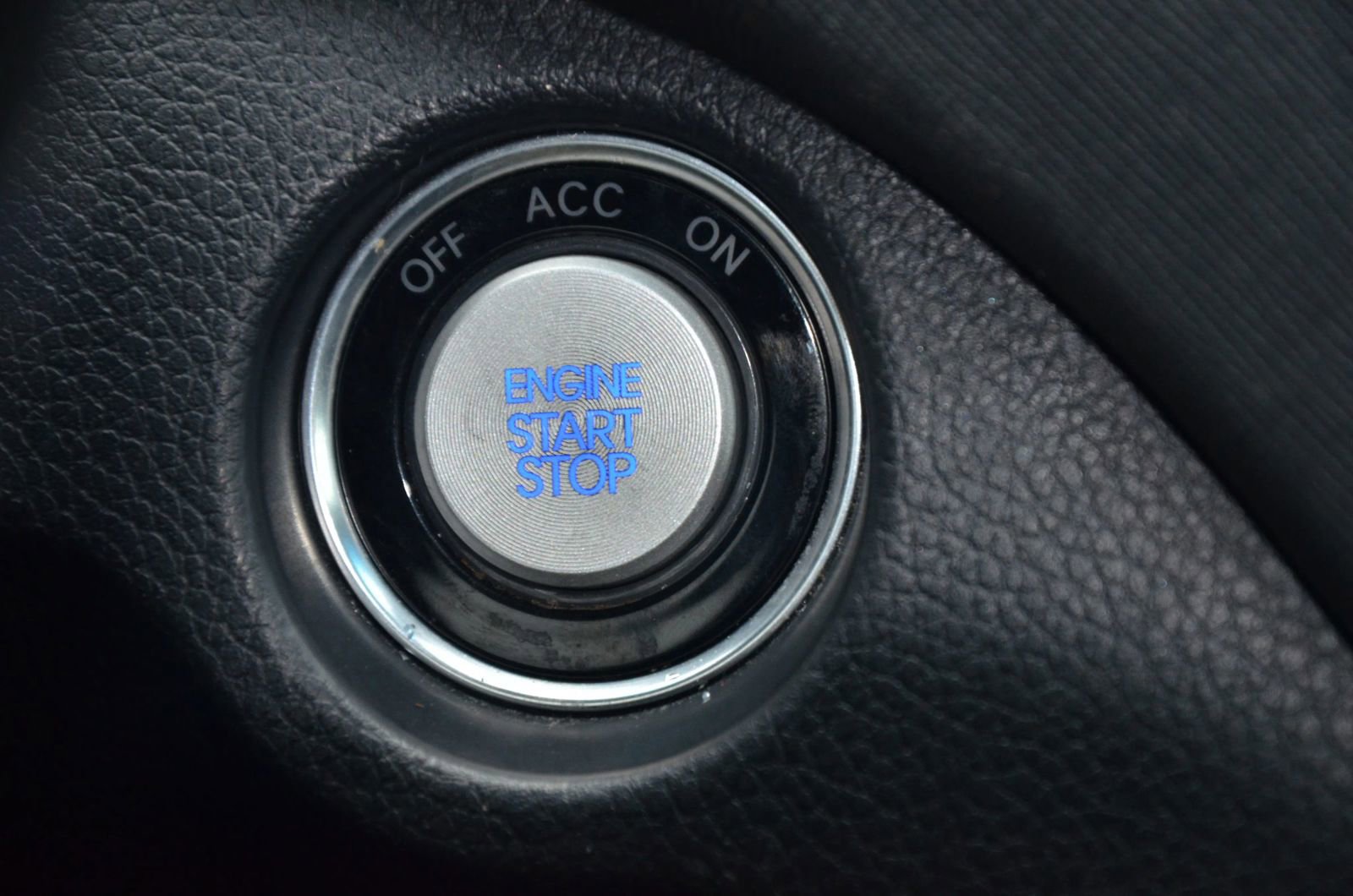 Used 2017 Hyundai Santa Fe Limited image 36