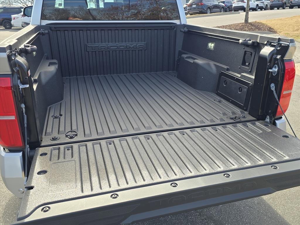 Used 2025 Toyota Tacoma Limited image 14