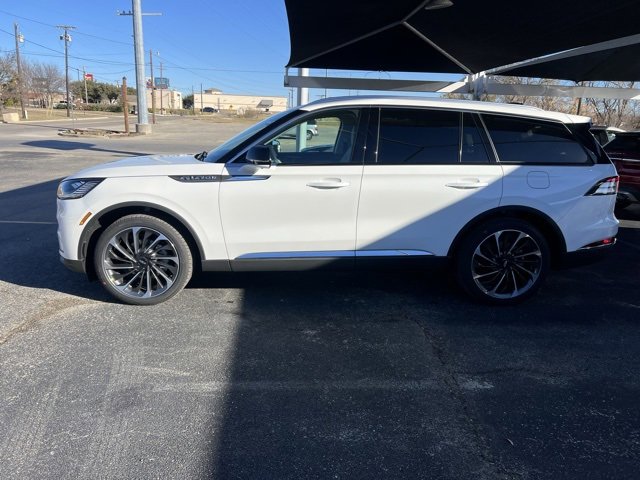 New 2026 Lincoln Aviator Reserve w/ Luxury Package image 4