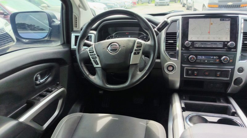 Used 2021 Nissan Titan SV w/ SV Convenience Package RWD image 21