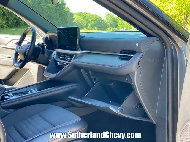 Used 2025 Ford Explorer ST-Line w/ ST-Line Street Pack AWD/4WD image 20