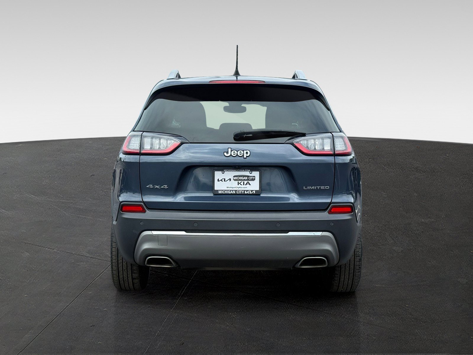 Used 2019 Jeep Cherokee Limited AWD/4WD image 6