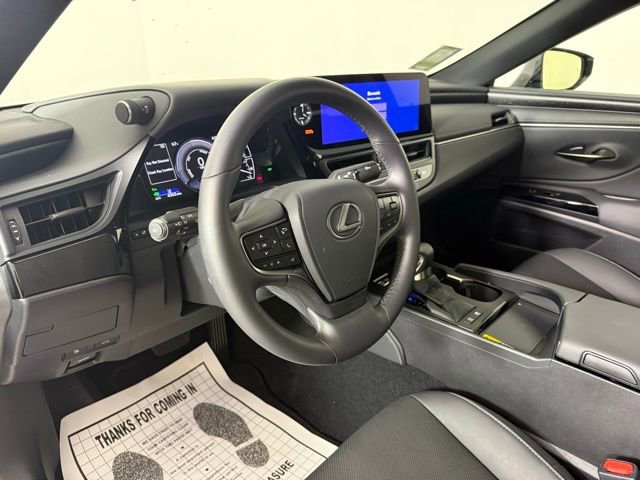 Certified 2025 Lexus ES 300h w/ Premium Package image 5