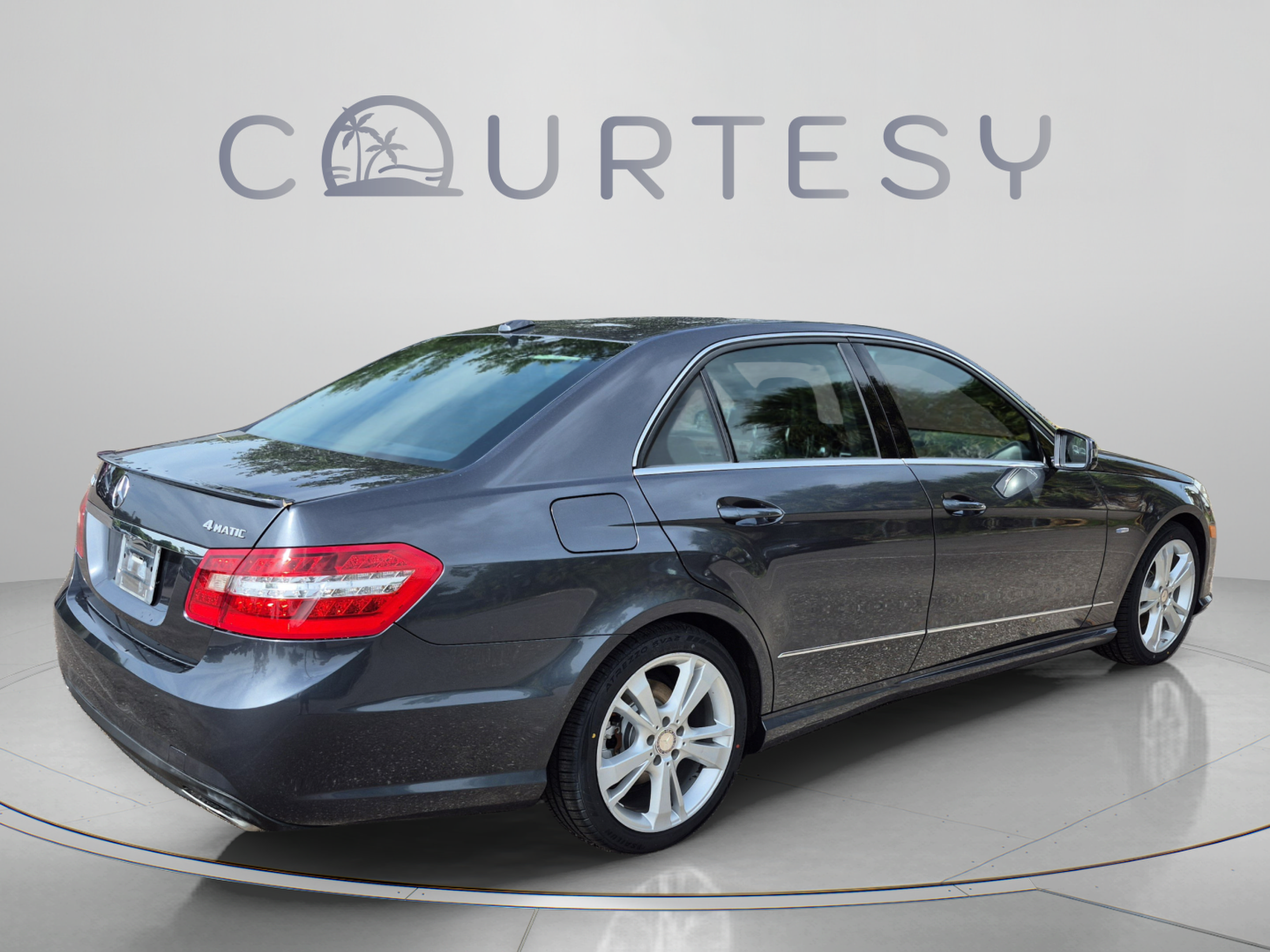 Used 2012 Mercedes-Benz E 350 4MATIC Sedan image 7
