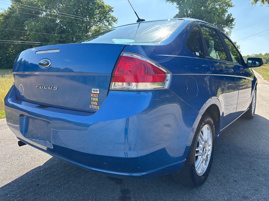 Used 2011 Ford Focus SE FWD image 5