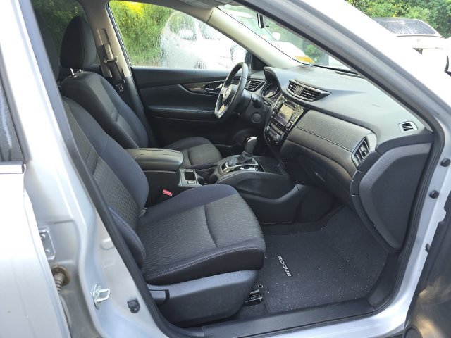 Used 2018 Nissan Rogue SV FWD image 28