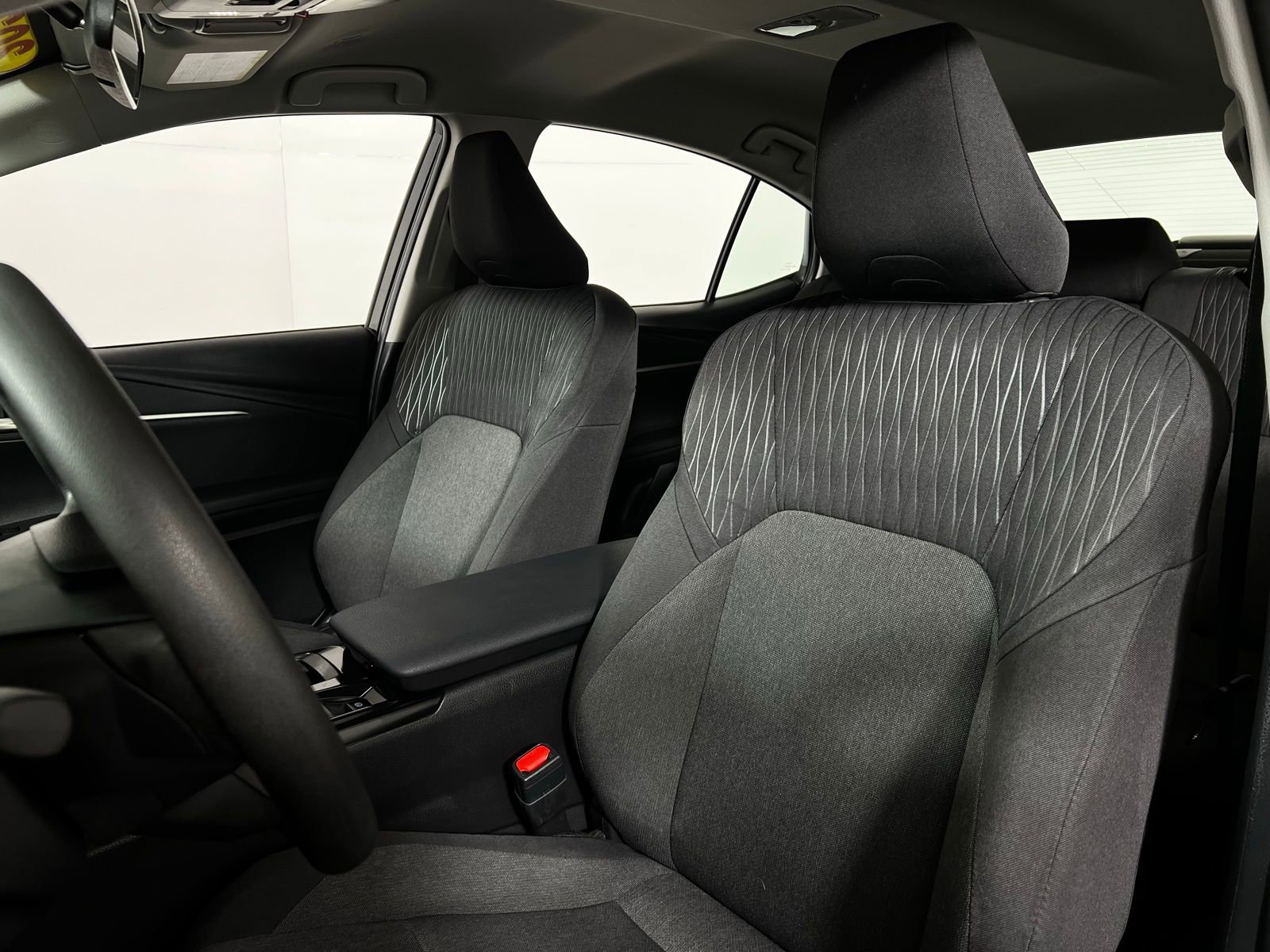 Used 2025 Toyota Camry LE image 13