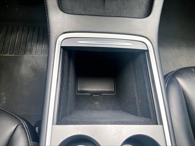 Used 2024 Tesla Model Y 2WD image 26