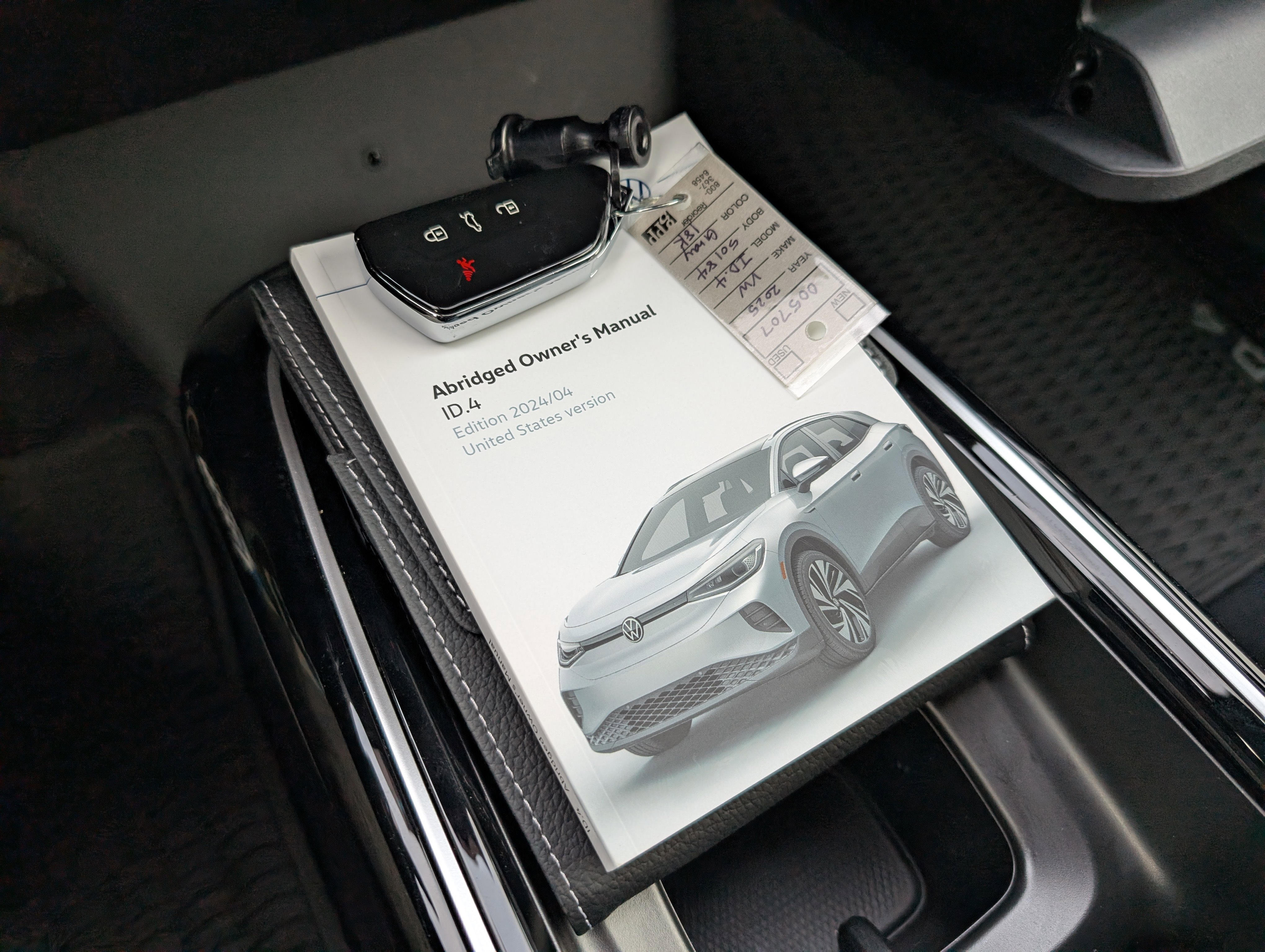 Used 2025 Volkswagen ID.4 Pro image 32