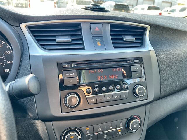 Used 2017 Nissan Sentra S image 13
