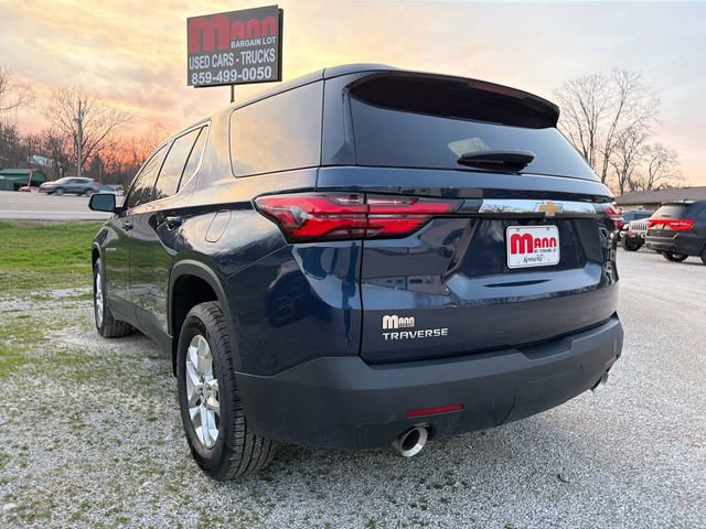 Used 2022 Chevrolet Traverse LS FWD image 3
