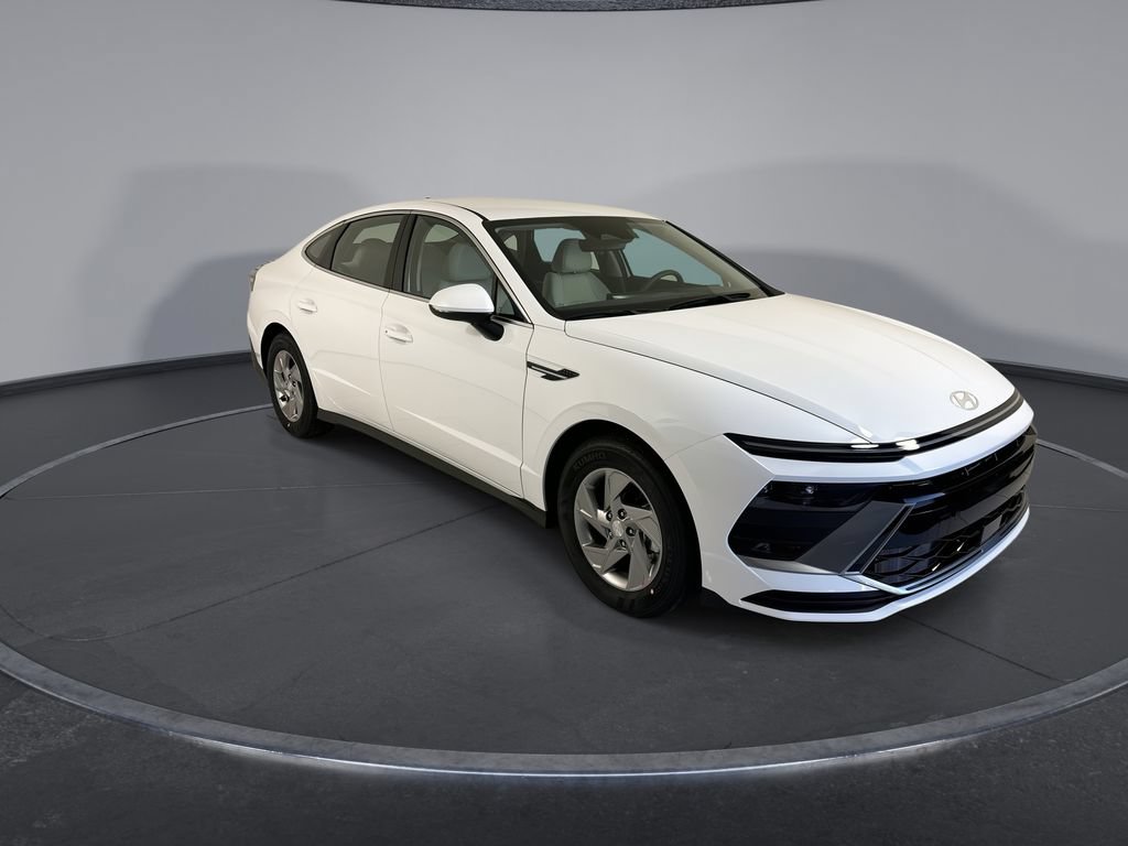 New 2026 Hyundai Sonata SE FWD image 2