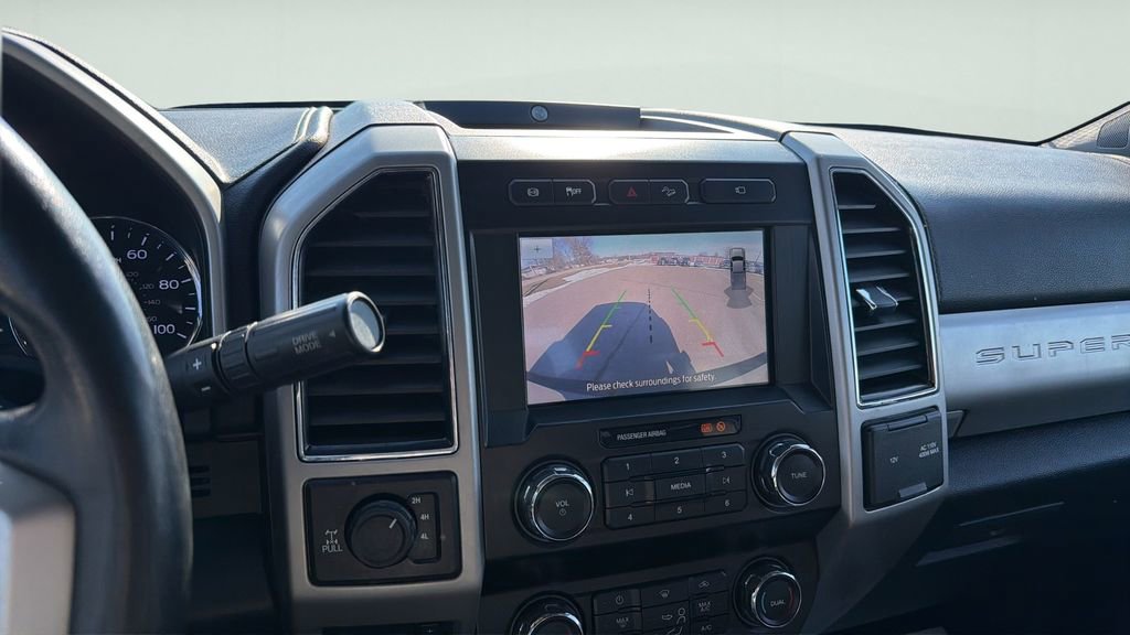 Used 2021 Ford F350 Lariat w/ Chrome Package image 29