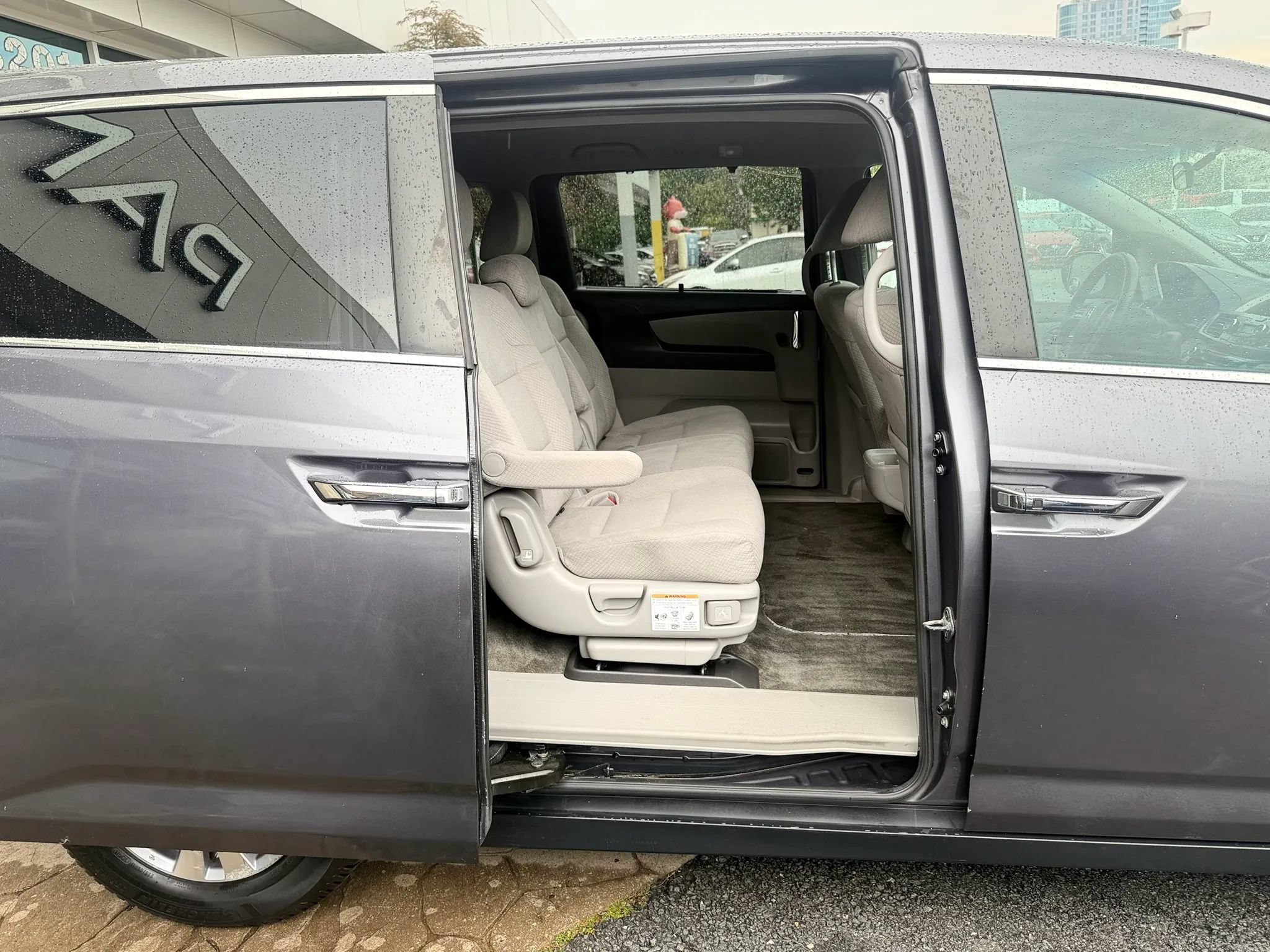 Used 2015 Honda Odyssey EX image 28