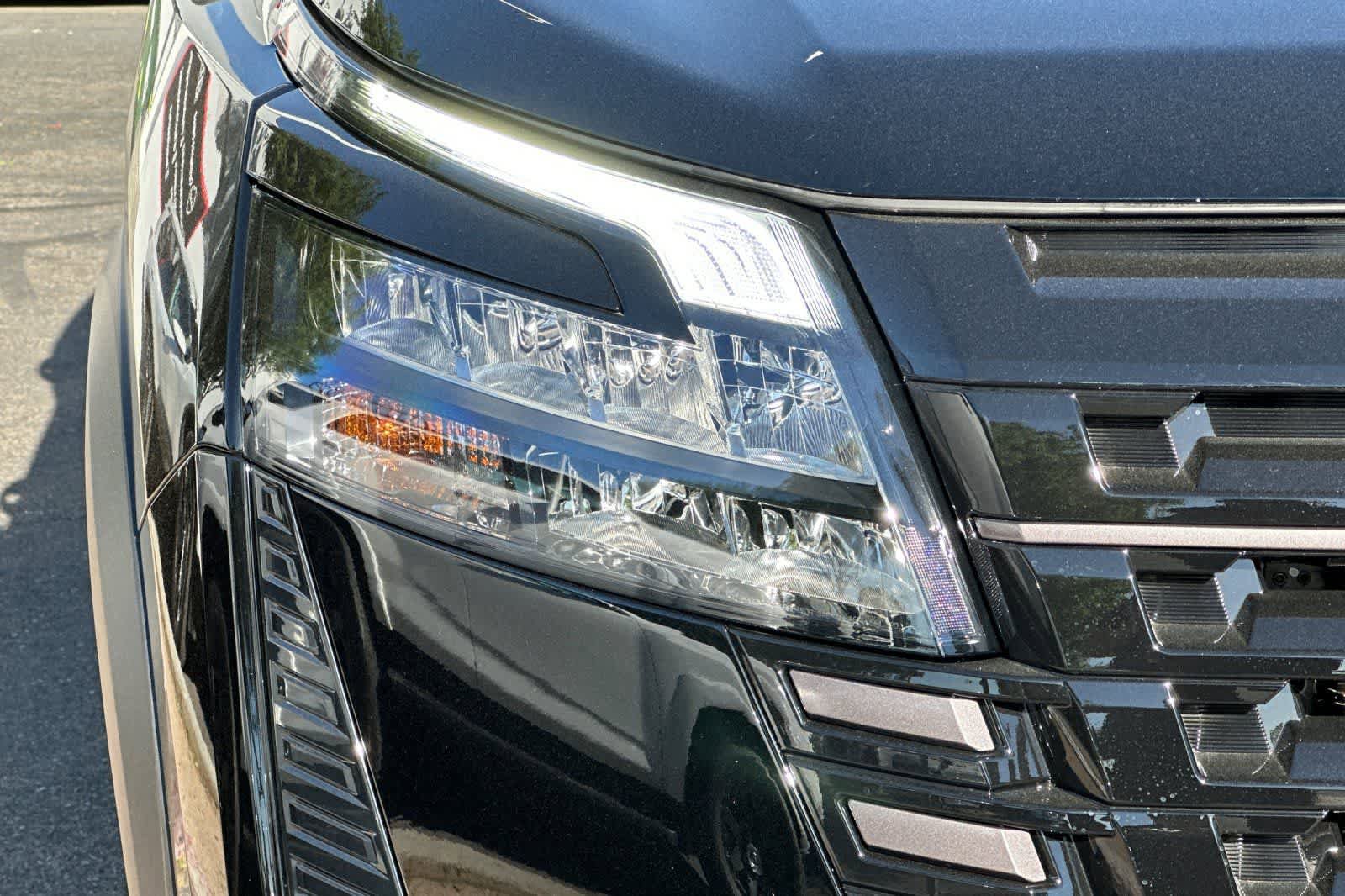 New 2026 Nissan Pathfinder Platinum image 34