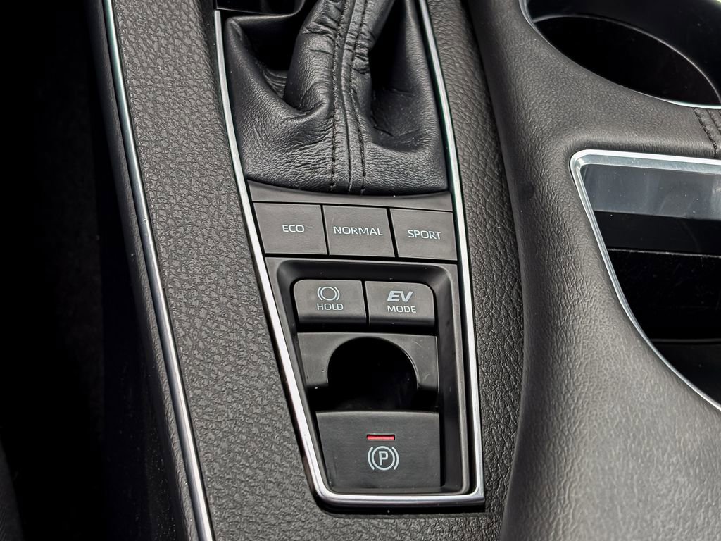 Used 2020 Toyota Avalon XLE image 27