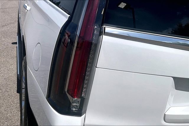 Used 2018 Cadillac Escalade Platinum AWD/4WD image 31