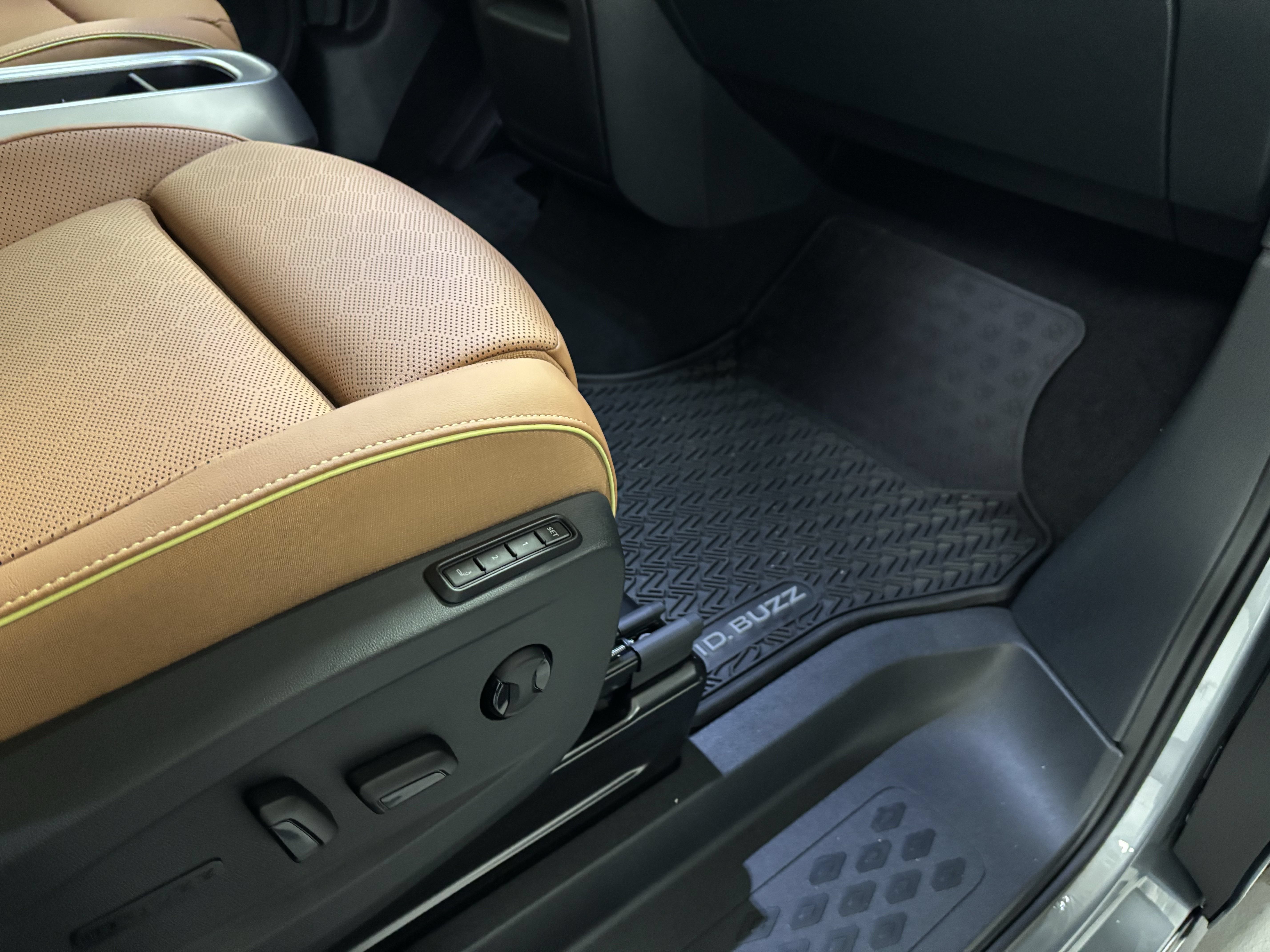New 2025 Volkswagen ID. Buzz Pro S RWD image 11