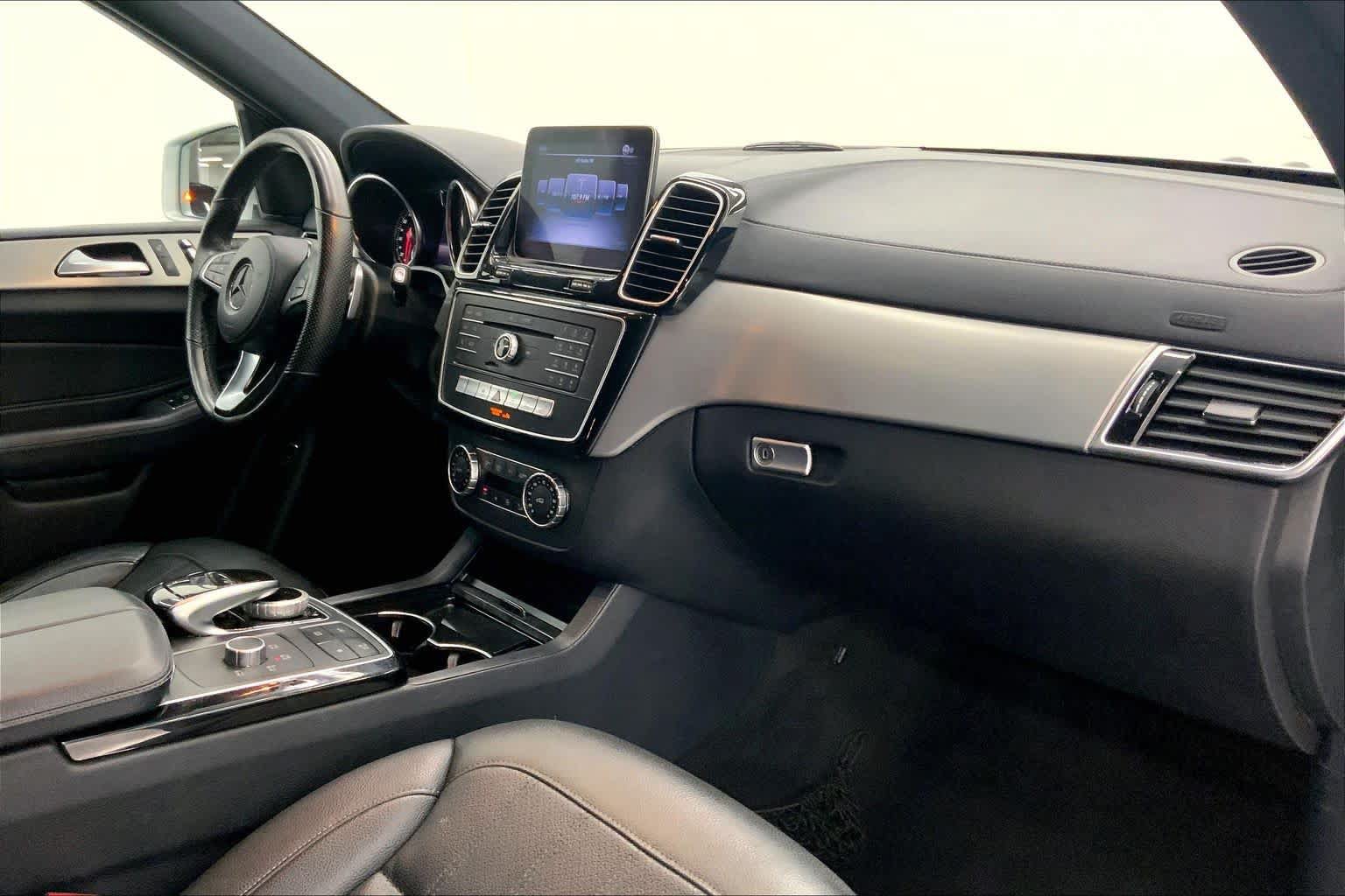 Used 2019 Mercedes-Benz GLS 450 4MATIC image 10