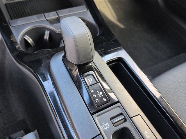 Used 2025 Toyota Prius LE image 12