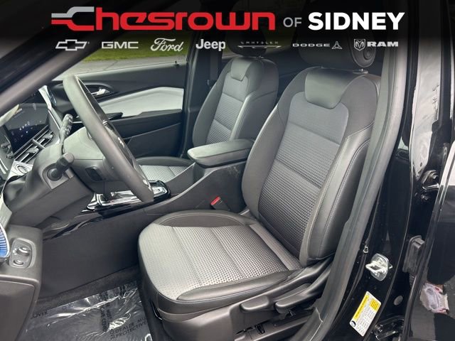 Used 2025 Chevrolet Trax LT FWD image 31