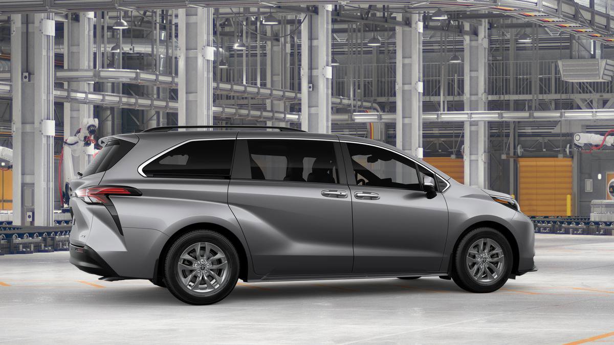 New 2026 Toyota Sienna XLE AWD/4WD image 13