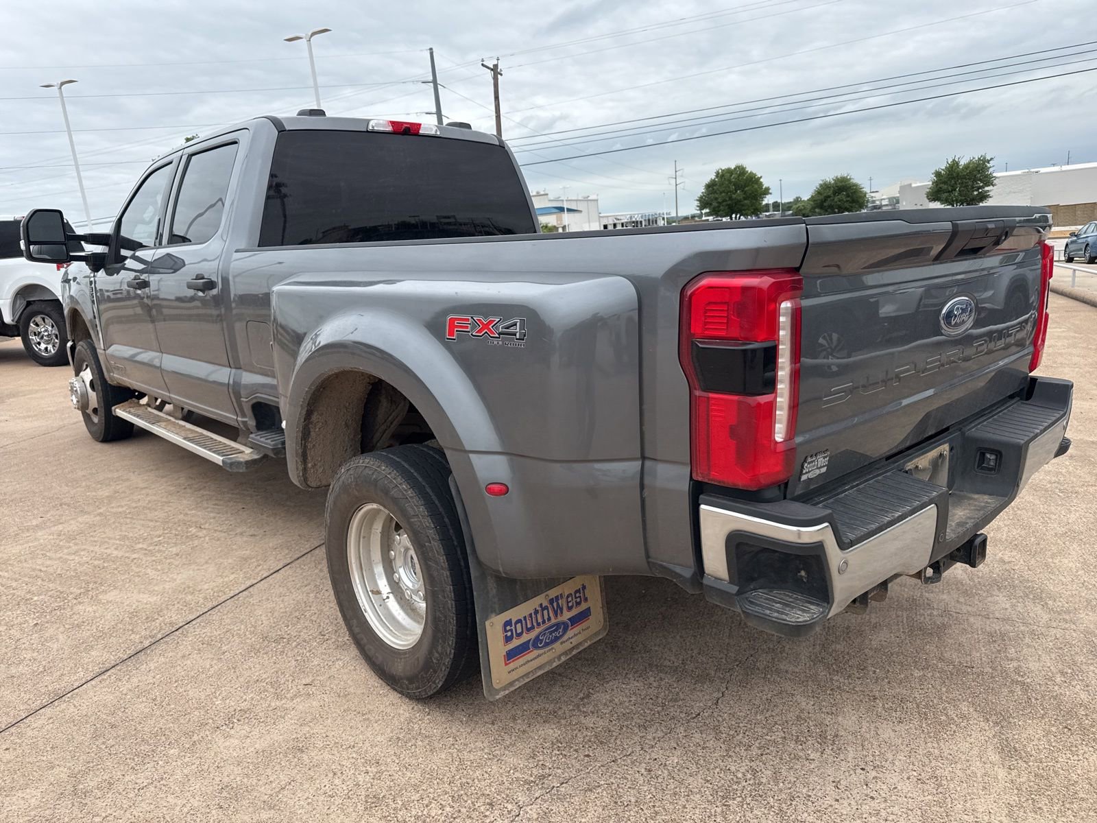 Used 2024 Ford F350 XLT w/ 360-Degree Camera Package AWD/4WD image 5