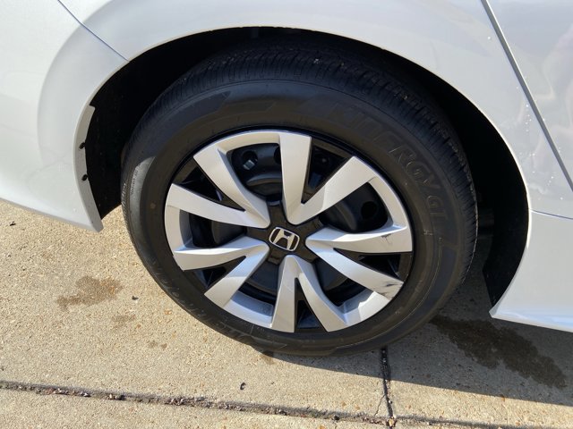 Used 2025 Honda Civic LX image 31