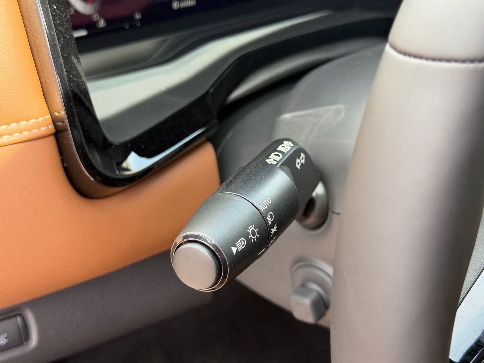 New 2026 Nissan Pathfinder Platinum AWD/4WD image 23