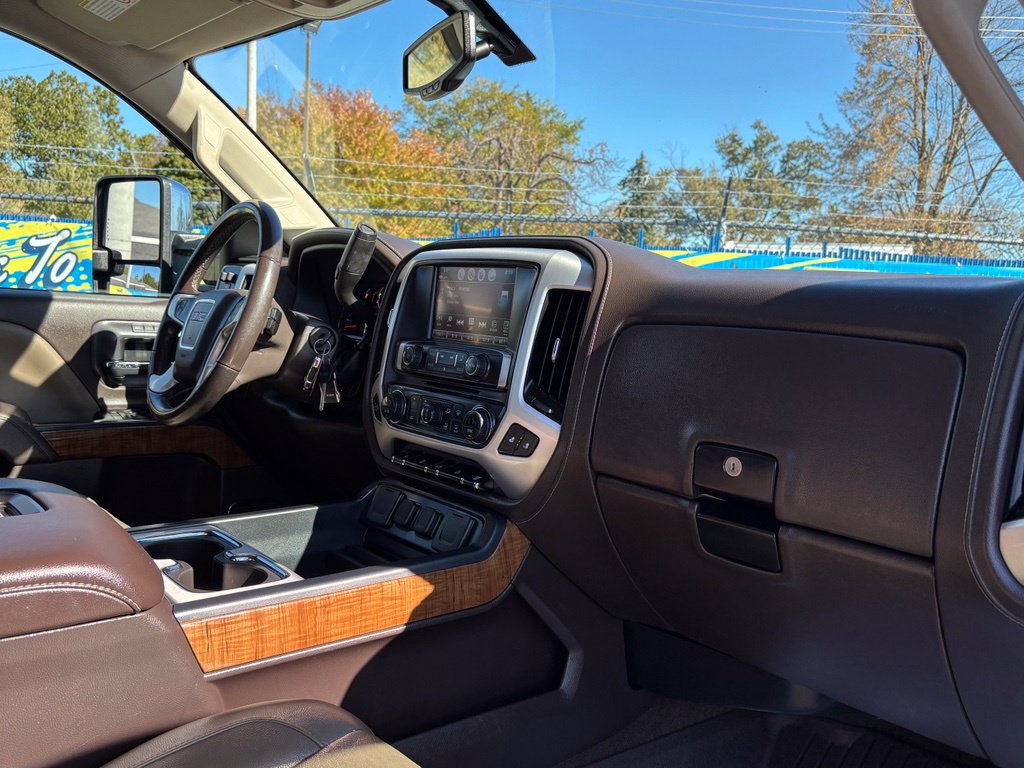 Used 2017 GMC Sierra 2500 SLT w/ Suspension Package, Off-Road AWD/4WD image 23