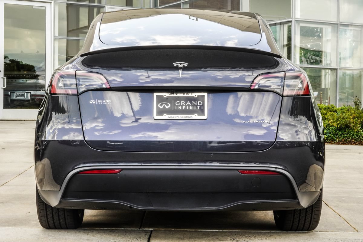 Used 2024 Tesla Model Y Long Range AWD/4WD image 11