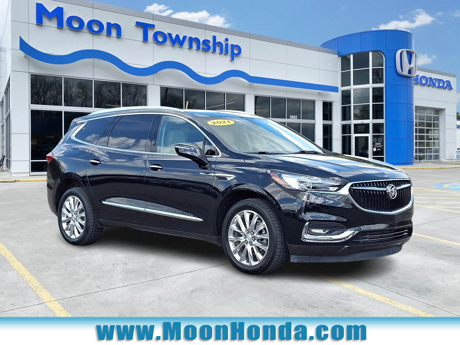 Used 2021 Buick Enclave Essence w/ Sound and Sites Package image 1