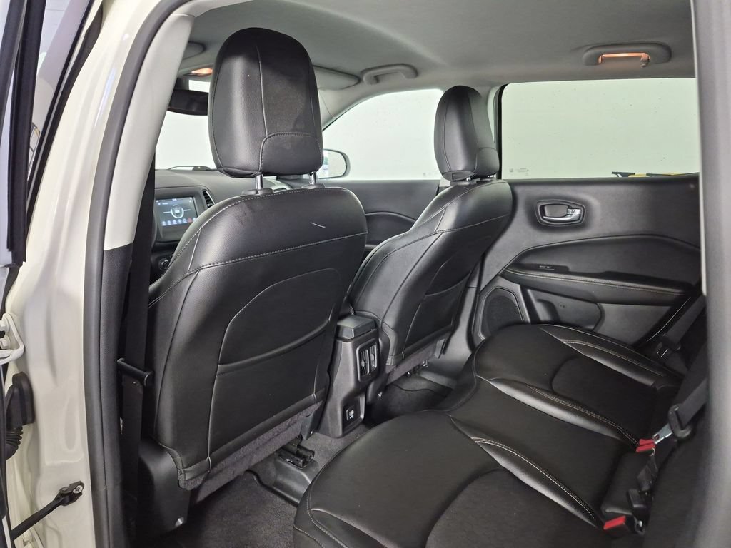 Used 2020 Jeep Compass Latitude FWD image 28