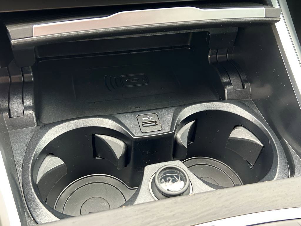 Used 2024 BMW 330i xDrive Sedan w/ Convenience Package image 28