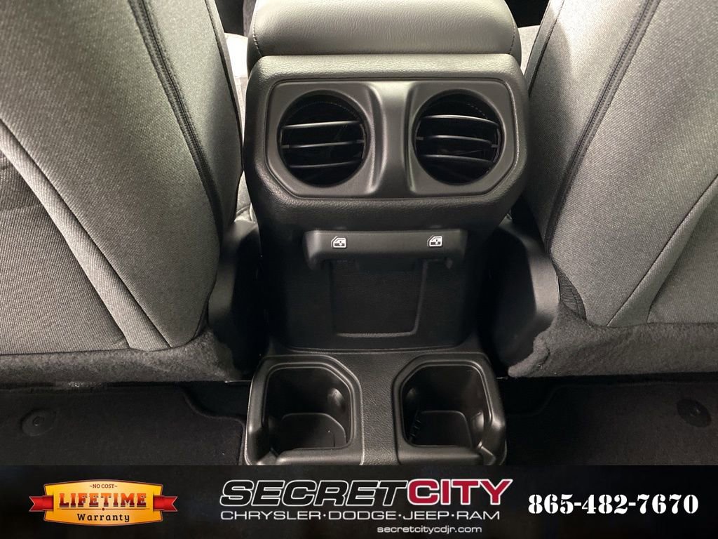 New 2025 Jeep Gladiator Sport image 27