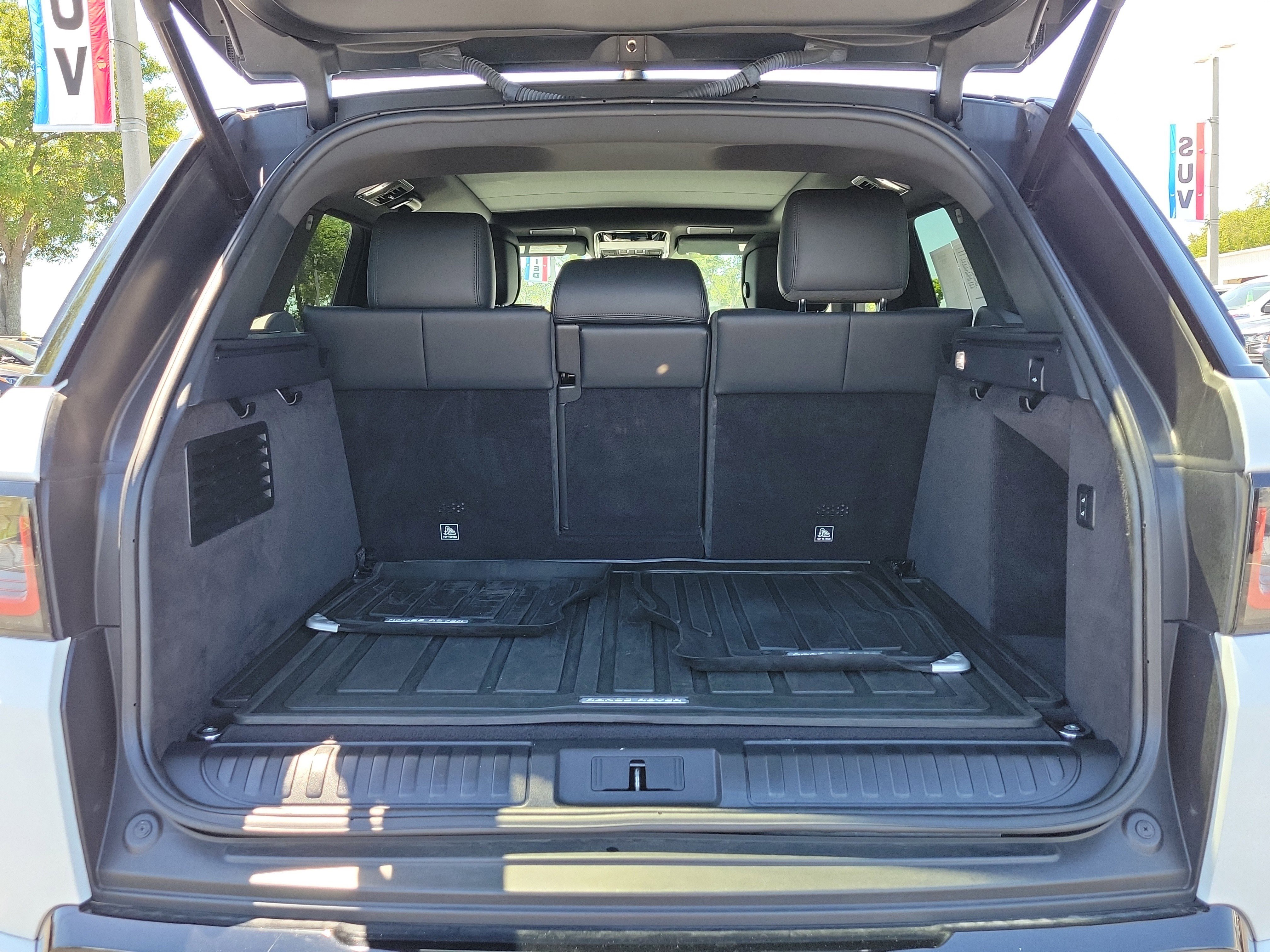 Used 2020 Land Rover Range Rover Sport HST image 10