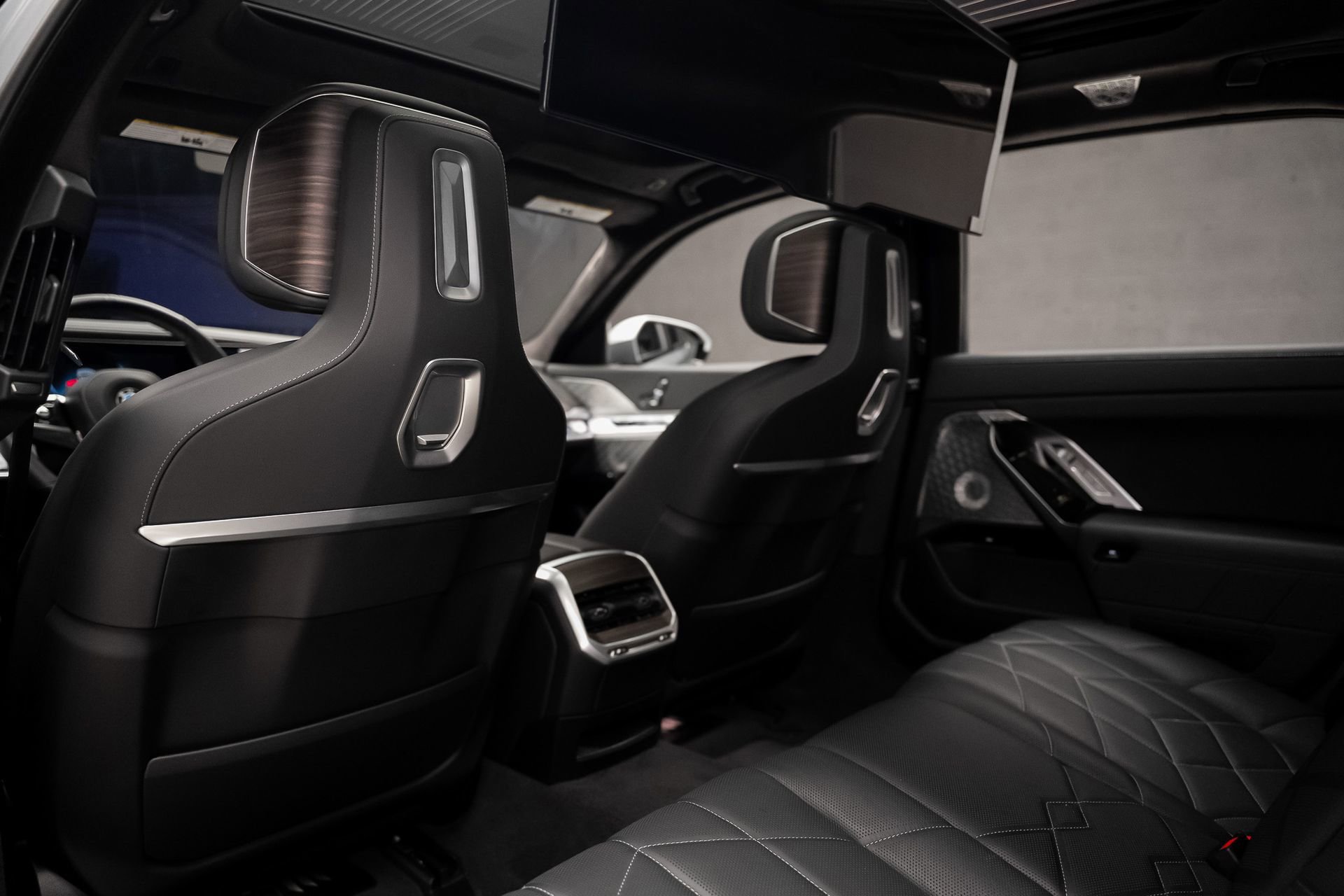 Used 2023 BMW 760i xDrive w/ Executive Package image 70