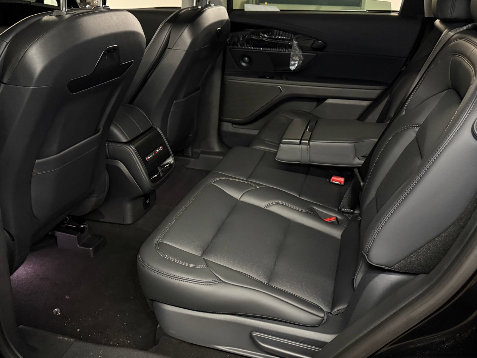 New 2026 Lincoln Nautilus Premier w/ Equipment Group 102A AWD/4WD image 19
