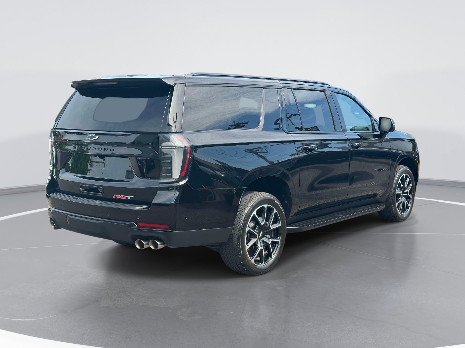 Certified 2025 Chevrolet Suburban RST w/ Comfort Package AWD/4WD image 5