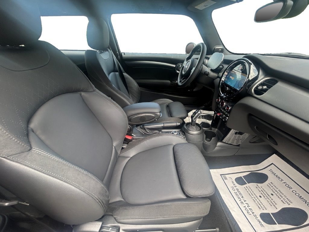 Used 2024 MINI Cooper S w/ Signature Upholstery Package FWD image 15