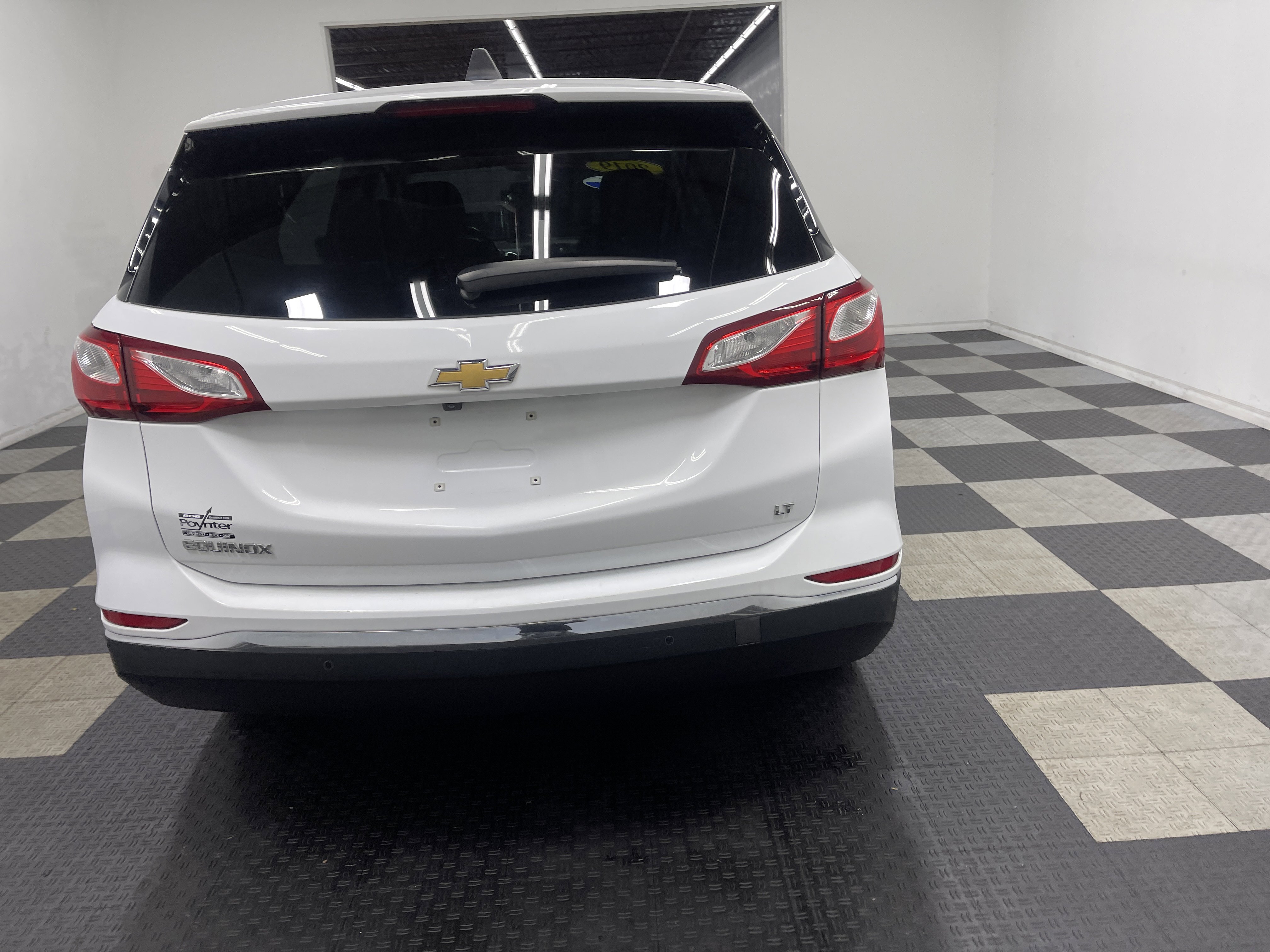 Used 2019 Chevrolet Equinox LT FWD image 3