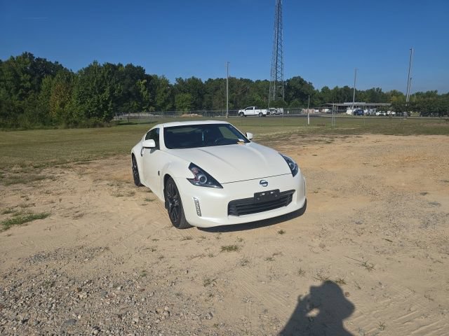 Used 2020 Nissan 370Z Coupe RWD image 13