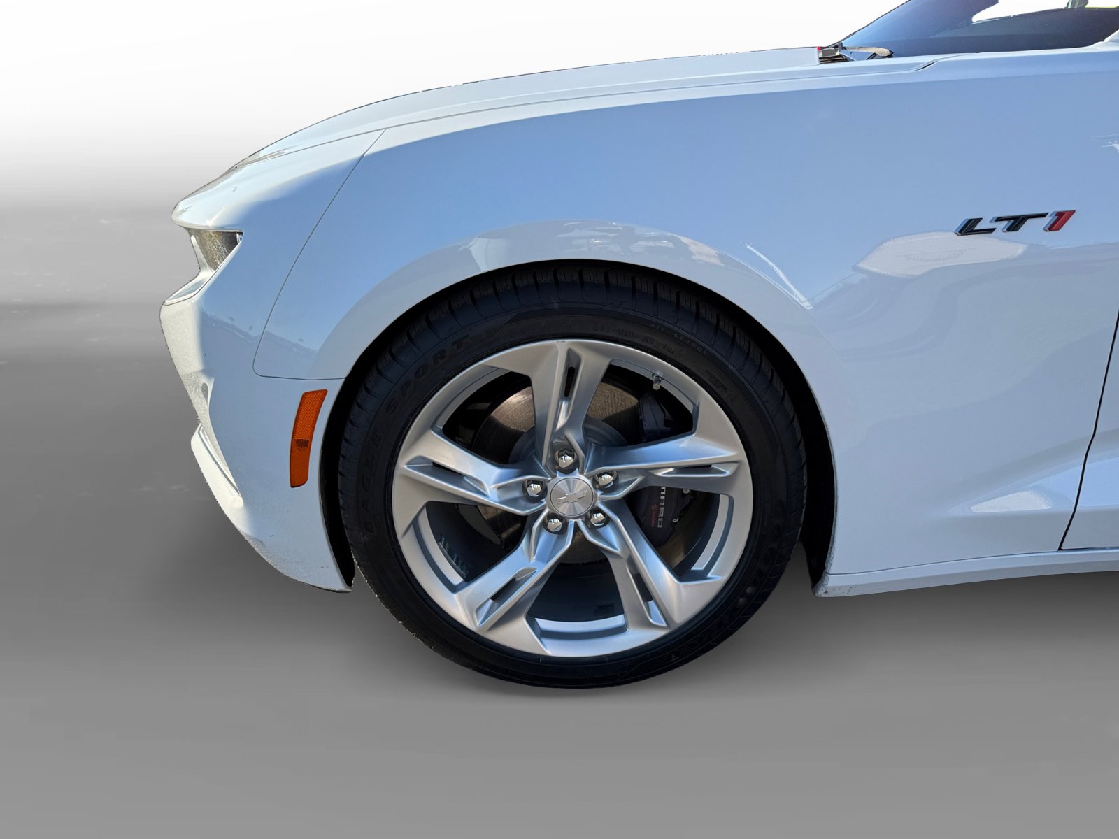 Used 2022 Chevrolet Camaro LT w/ RS Package image 9