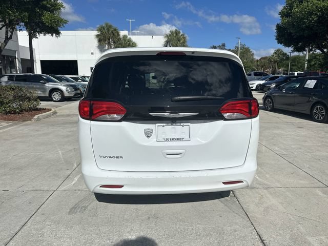 Used 2023 Chrysler Voyager LX FWD image 39