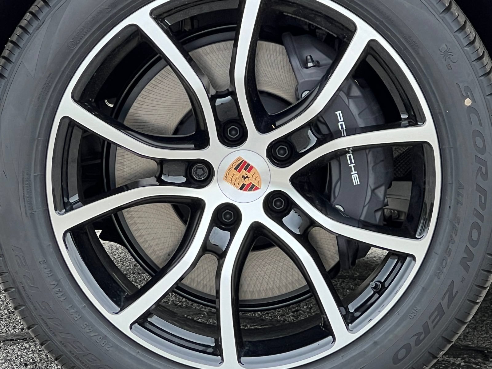 New 2026 Porsche Cayenne AWD/4WD image 13