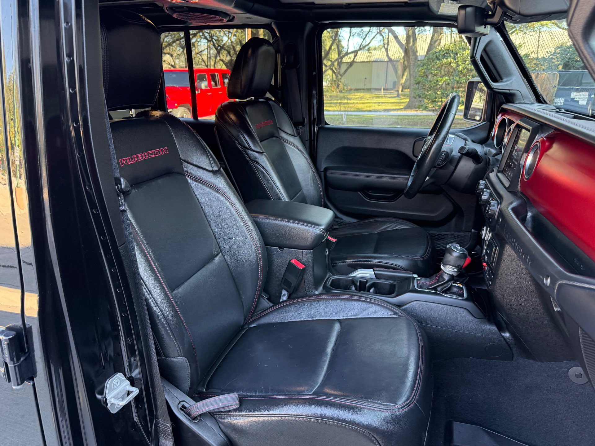 Used 2019 Jeep Wrangler Unlimited Rubicon image 40