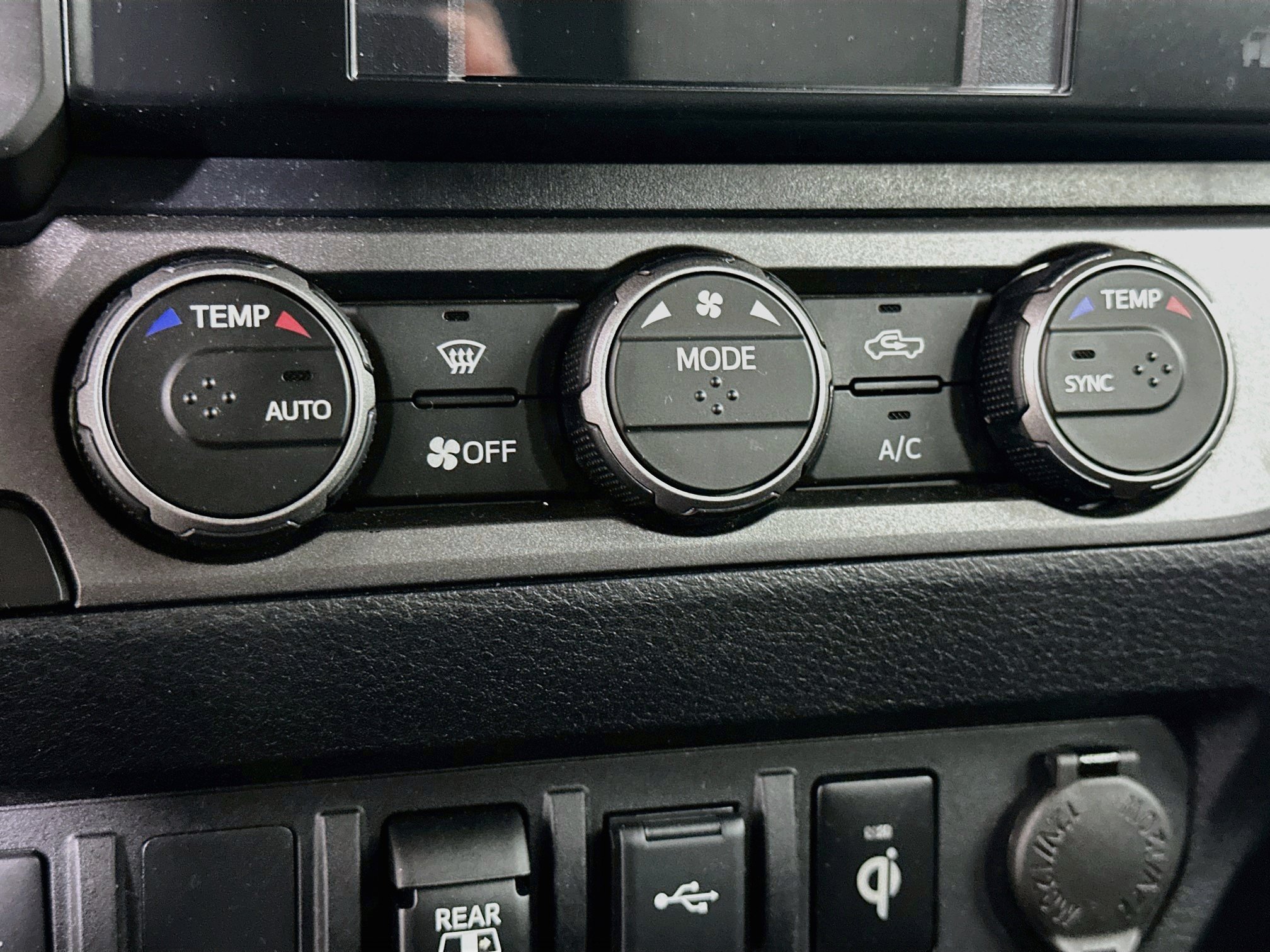 Used 2021 Toyota Tacoma TRD Sport RWD image 23