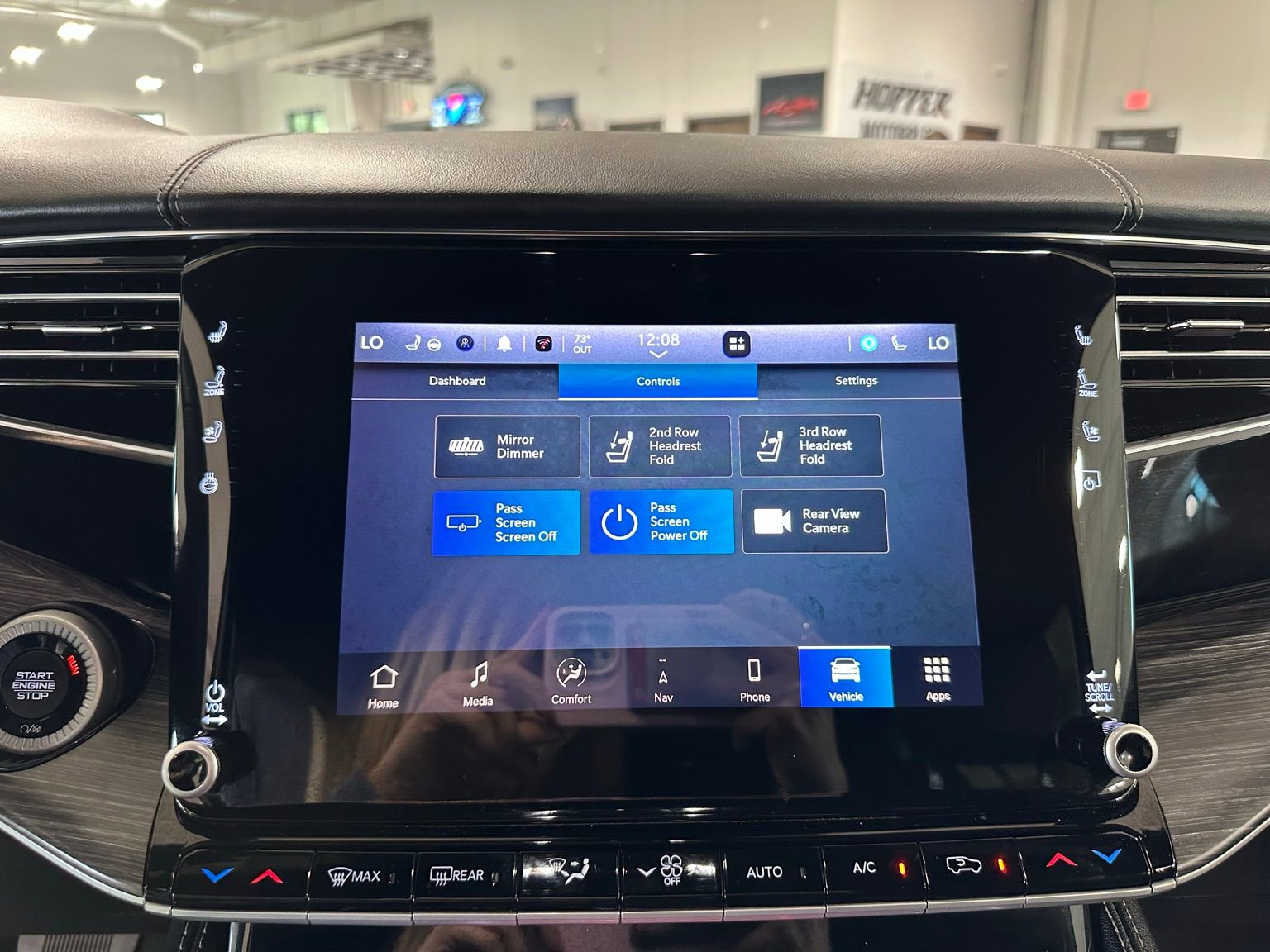 Used 2023 Jeep Wagoneer Series III w/ Preferred Equipment Group image 31