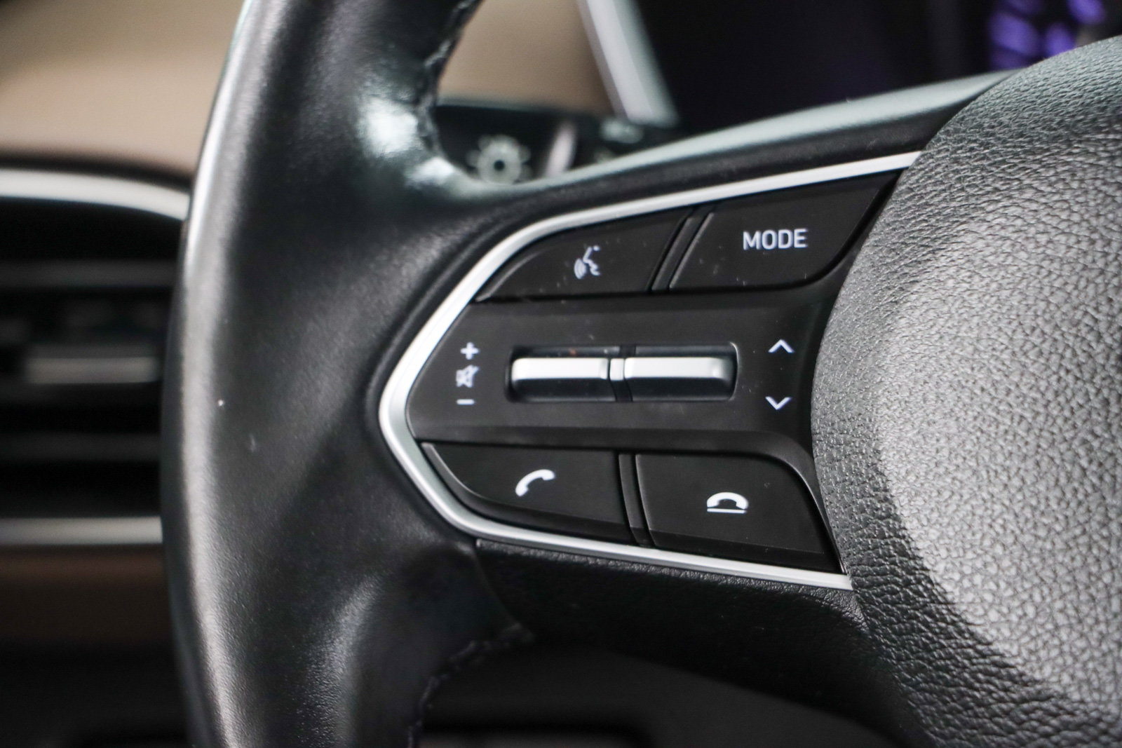 Used 2020 Hyundai Santa Fe Limited FWD image 13